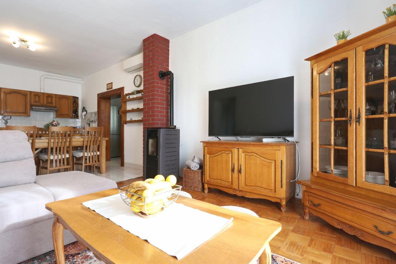 Seaview Apartment Aida Posedarje Exterior photo